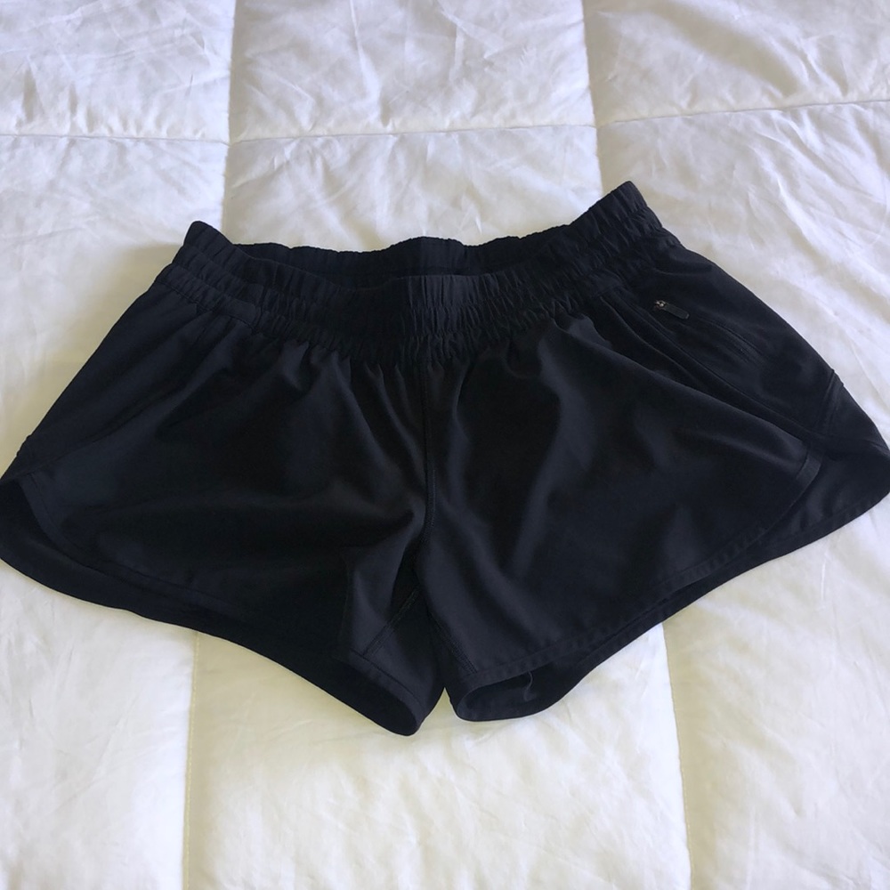 LuluLemon Tracker Low-Rise lined short 4